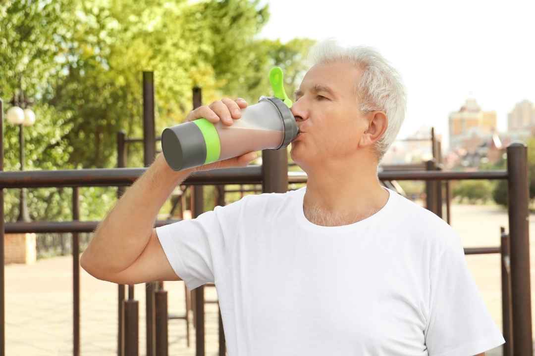 Easy Homemade Protein Shakes for Elderly: The Best Options